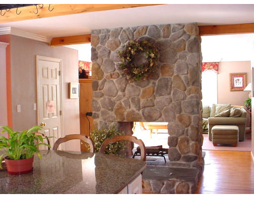 8 Hickory Lane Georgetown, MA 01833 - Photo 3 of 7