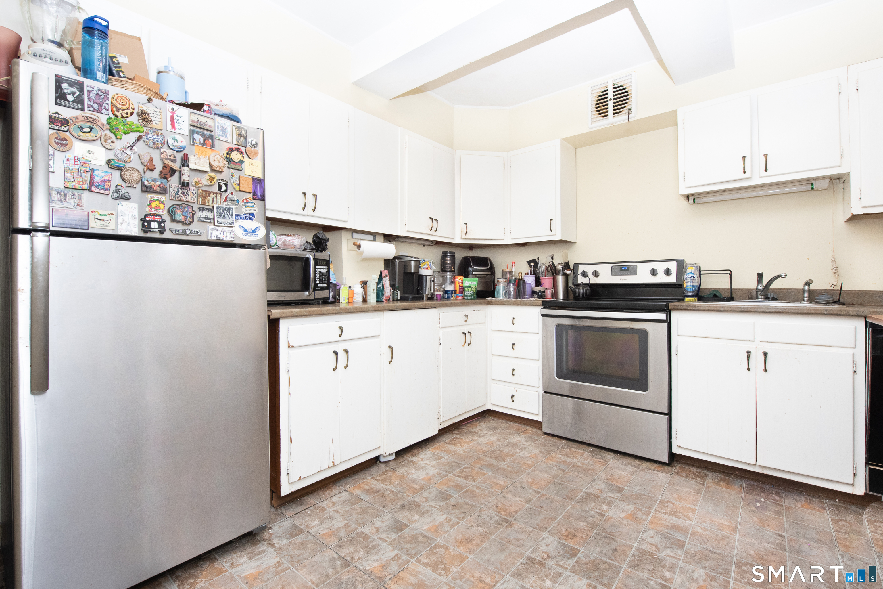 25 Cartright Street, Unit 5F Bridgeport, CT 06604 - Photo 8 of 29 Gallery Image 8
