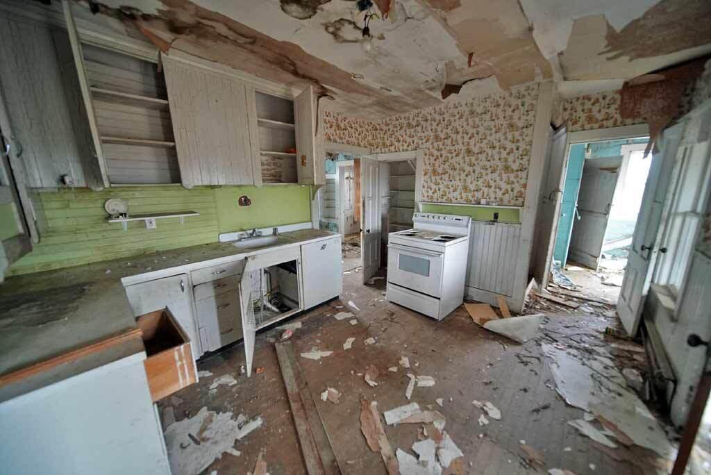 293 Hughes Road Mapleton, ME 04757 - Photo 18 of 56 farm-kitchen-me