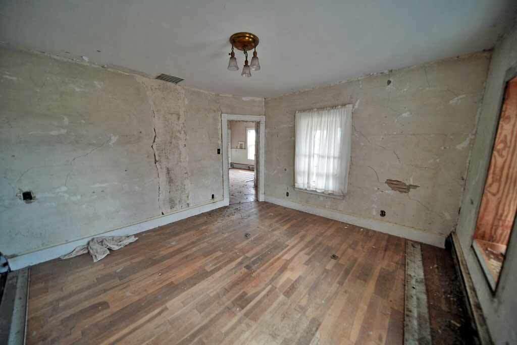 293 Hughes Road Mapleton, ME 04757 - Photo 20 of 56 interior-me-farm-property