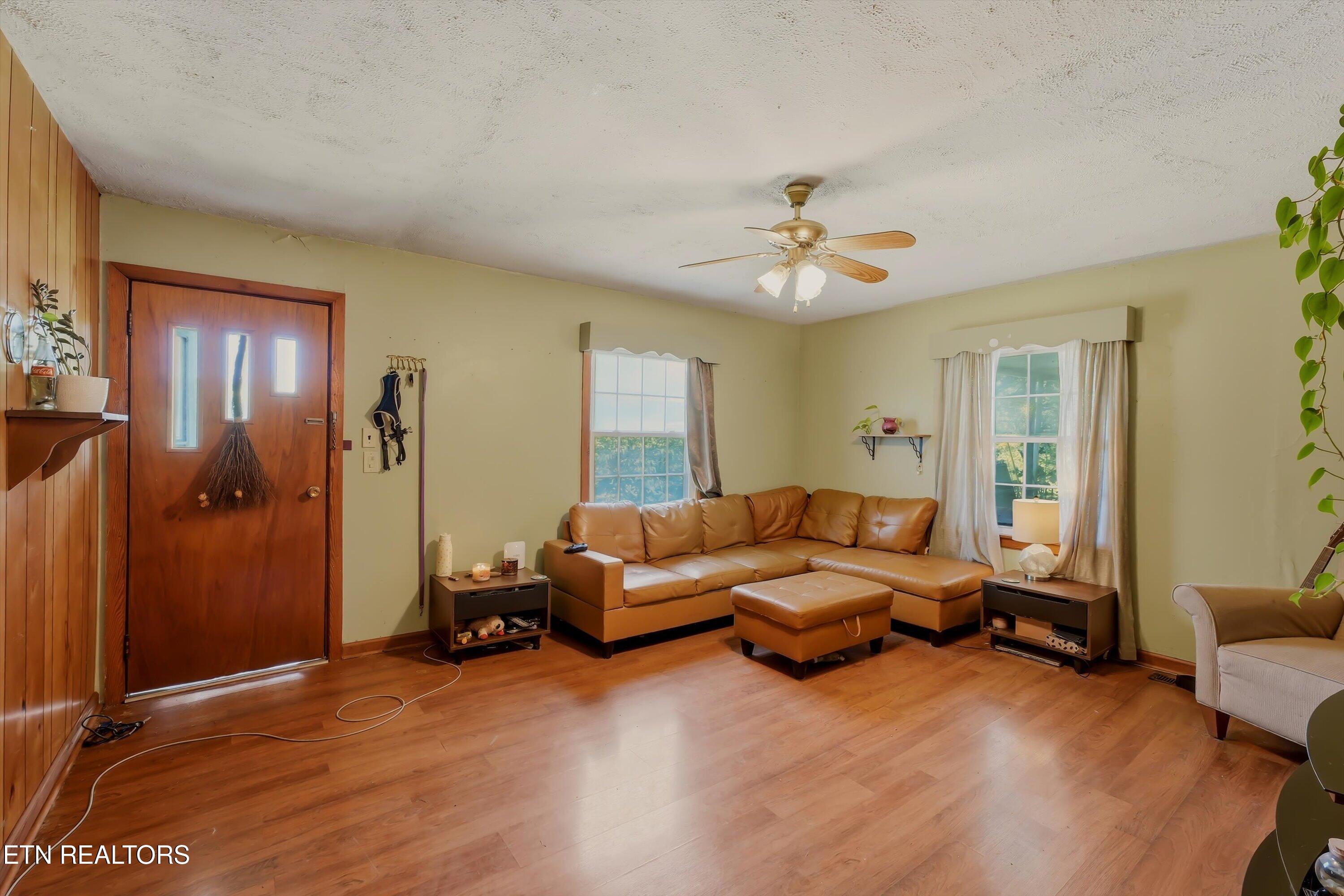 209 Shipe Road Powell, TN 37849 - Photo 3 of 25 05-FINAL-4