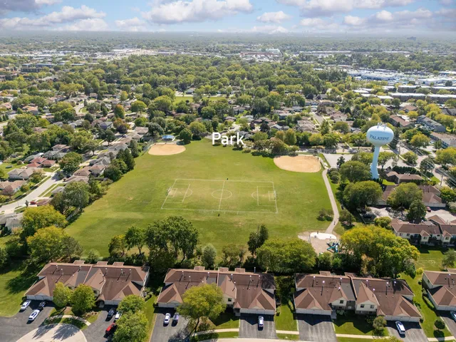 $269,900 | 813 East Carriage Lane, Unit 5, Palatine, IL 60074