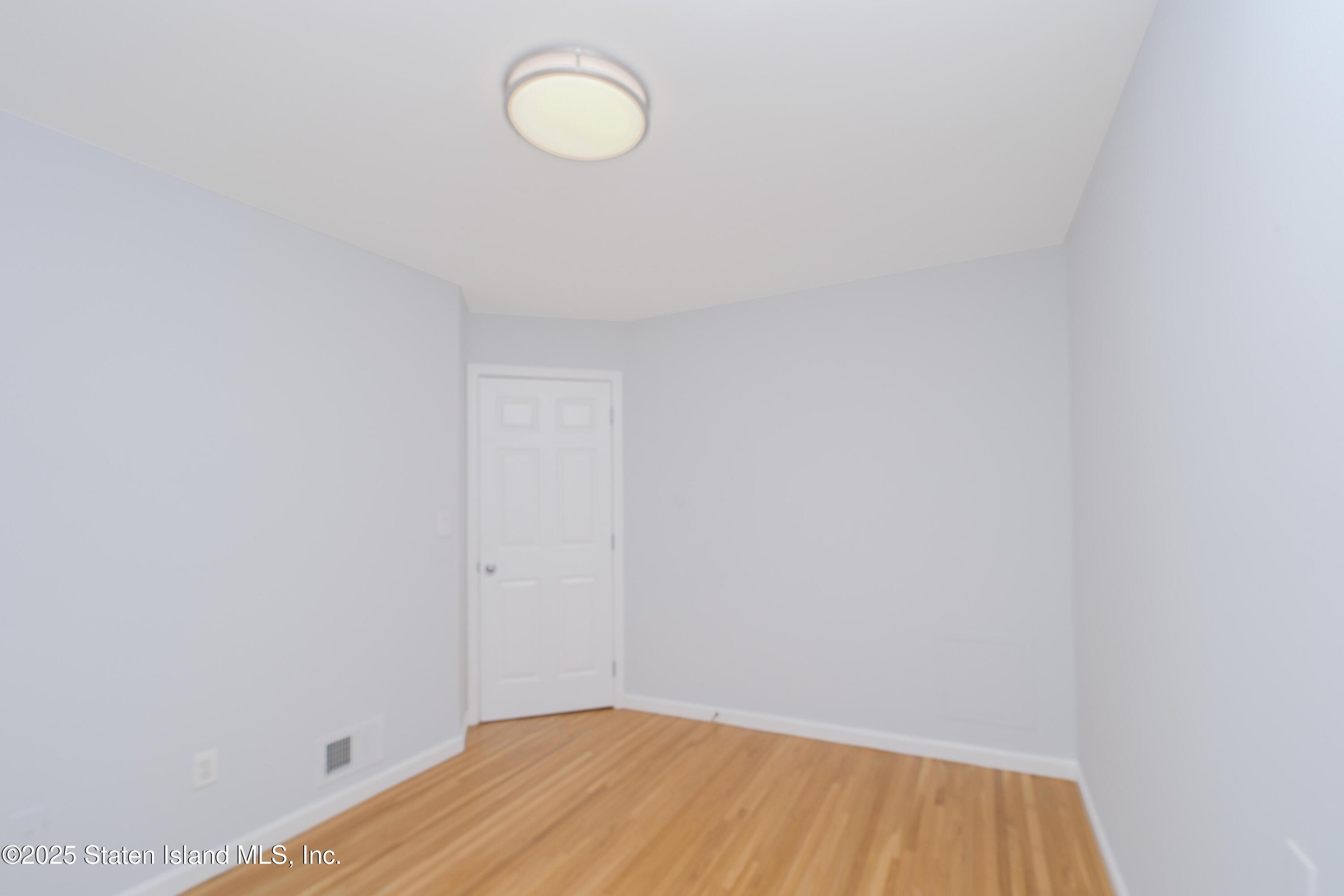 14 Ragazzi Lane Staten Island, NY 10305 - Photo 17 of 40 a view of a room