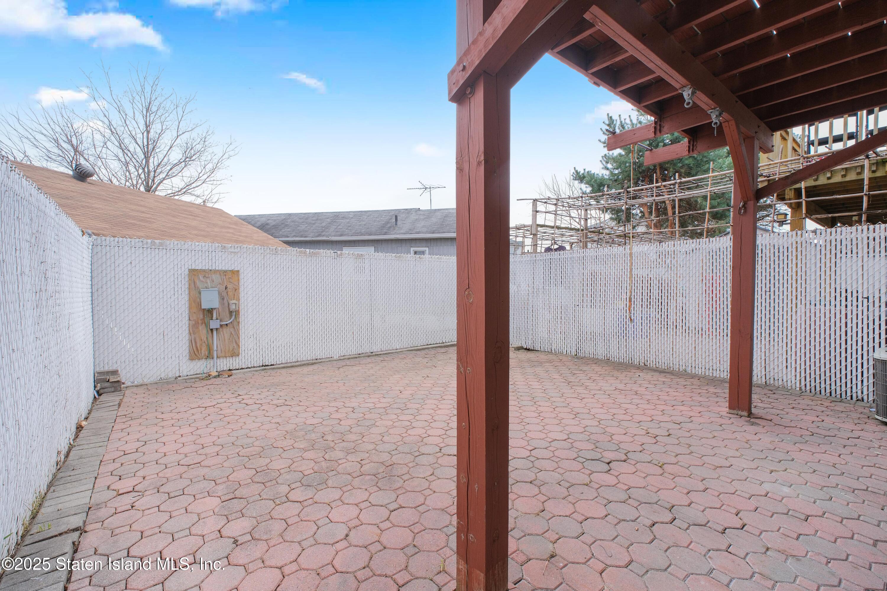 14 Ragazzi Lane Staten Island, NY 10305 - Photo 25 of 40 a view of a porch