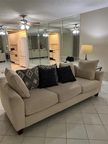 $2,095 | 1605 Abaco Drive, Unit 1605 J1, Coconut Creek, FL 33066