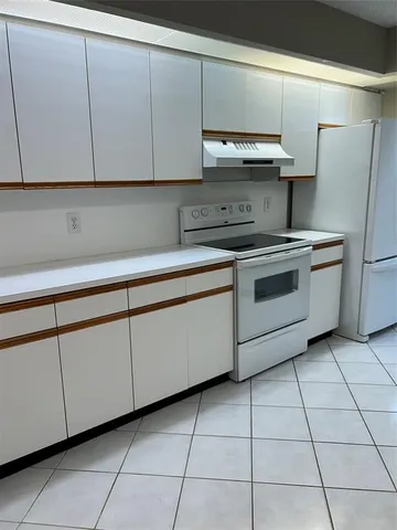 $2,095 | 1605 Abaco Drive, Unit 1605 J1, Coconut Creek, FL 33066