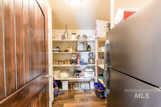 $564,000 | 414 South Garfield Street, Genesee, ID 83832