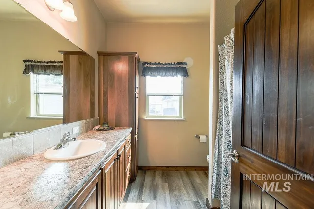 $564,000 | 414 South Garfield Street, Genesee, ID 83832