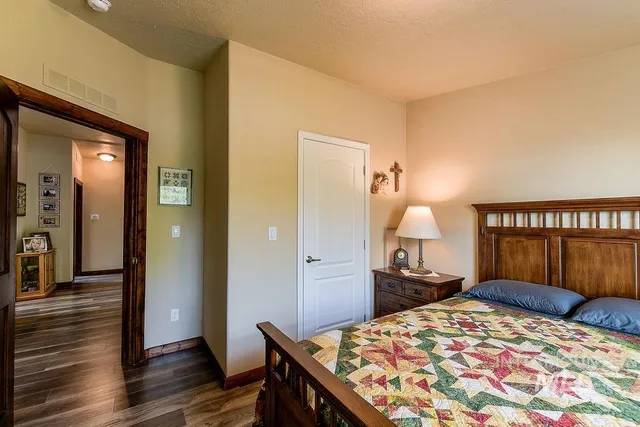 $564,000 | 414 South Garfield Street, Genesee, ID 83832