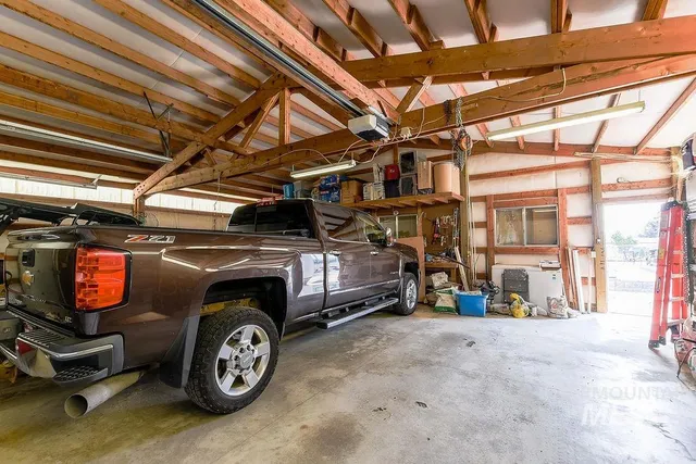 $564,000 | 414 South Garfield Street, Genesee, ID 83832