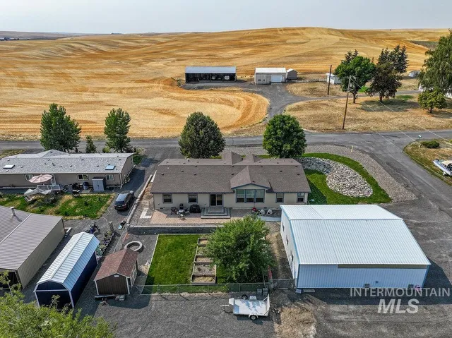 $564,000 | 414 South Garfield Street, Genesee, ID 83832
