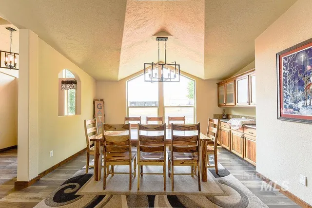 $564,000 | 414 South Garfield Street, Genesee, ID 83832