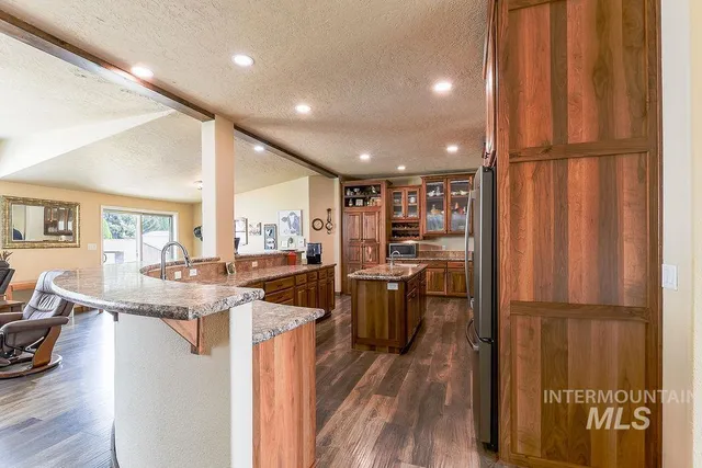 $564,000 | 414 South Garfield Street, Genesee, ID 83832