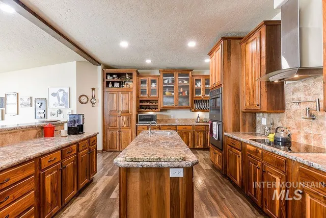 $564,000 | 414 South Garfield Street, Genesee, ID 83832