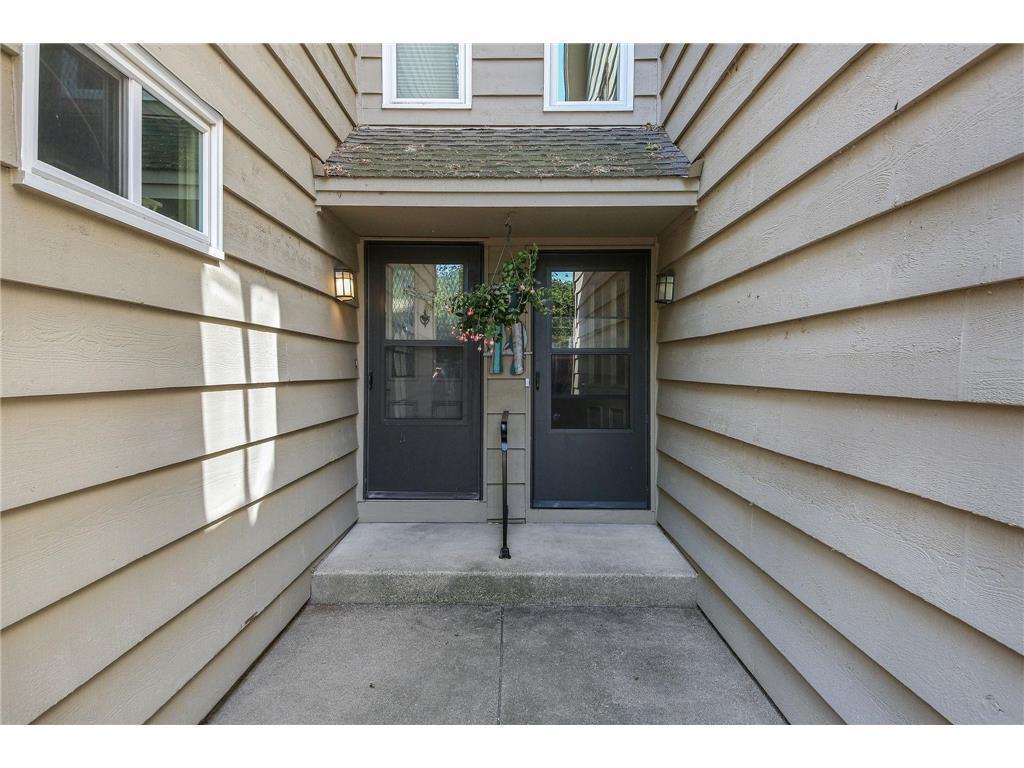 5542 Rowland Road Hopkins, MN 55343 - Photo 2 of 36