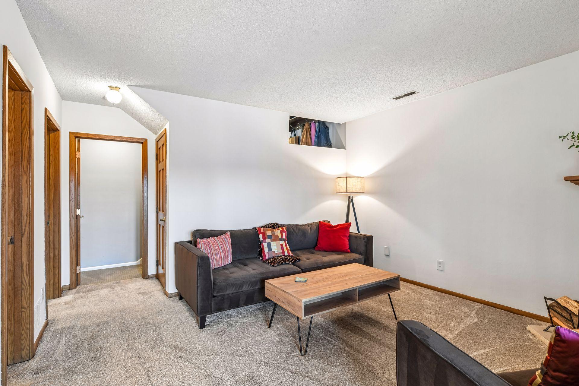 5542 Rowland Road Hopkins, MN 55343 - Photo 23 of 36