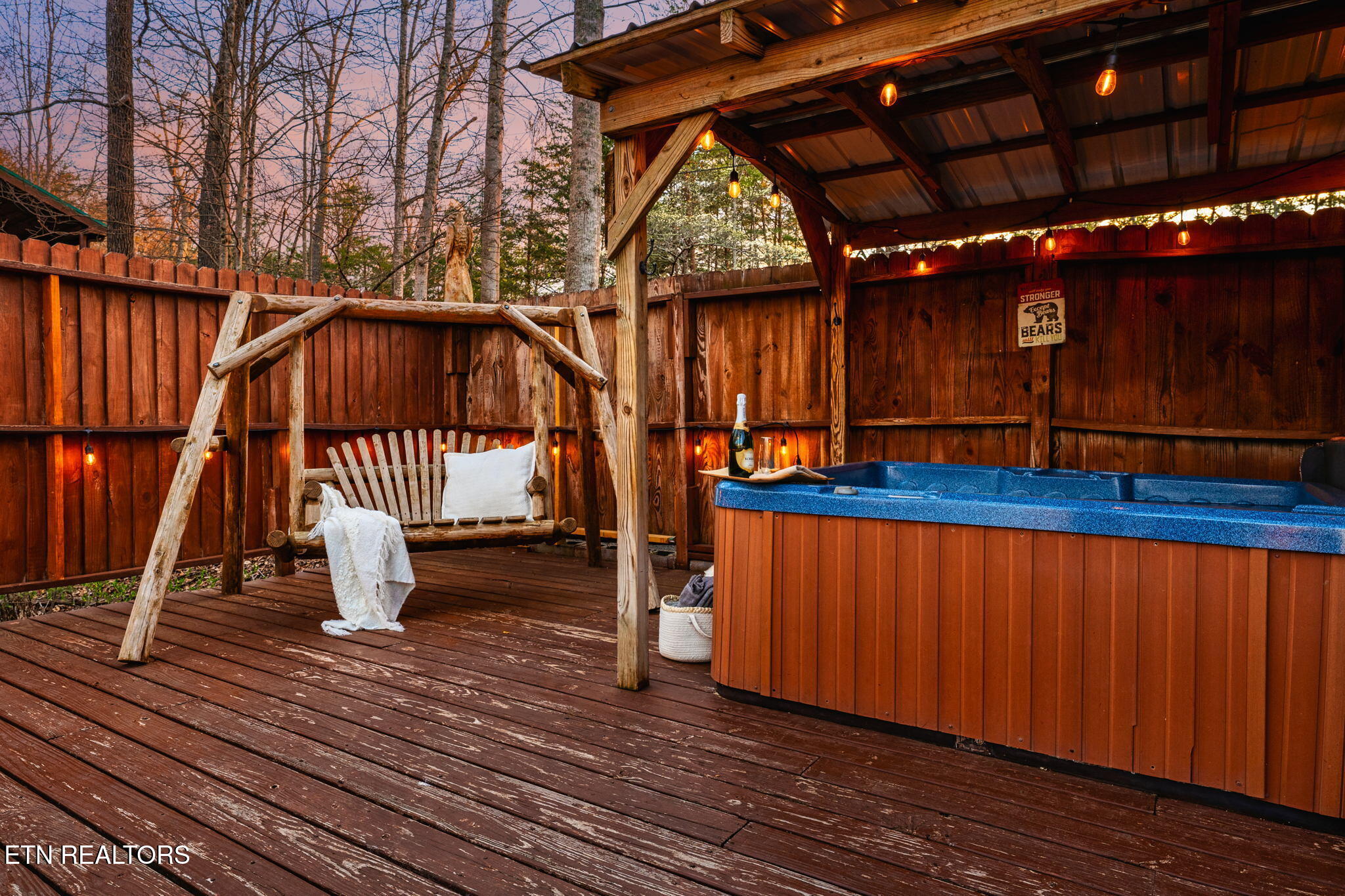817 Ridgefield Drive Sevierville, TN 37876 - Photo 27 of 39 40-web-or-mls-817RidgefieldDr-41