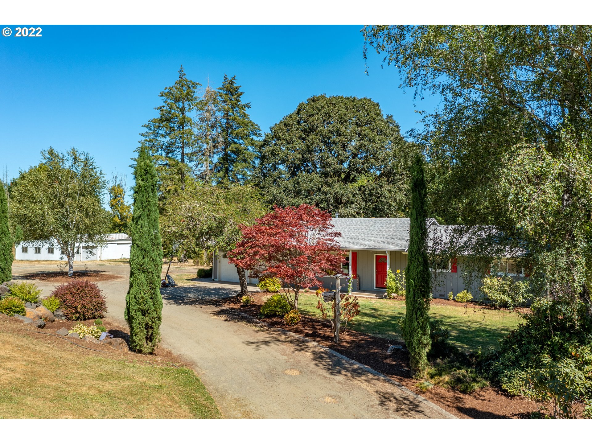 8310 Southwest Broadmead Road Amity, OR 97101 - Photo 2 of 32
