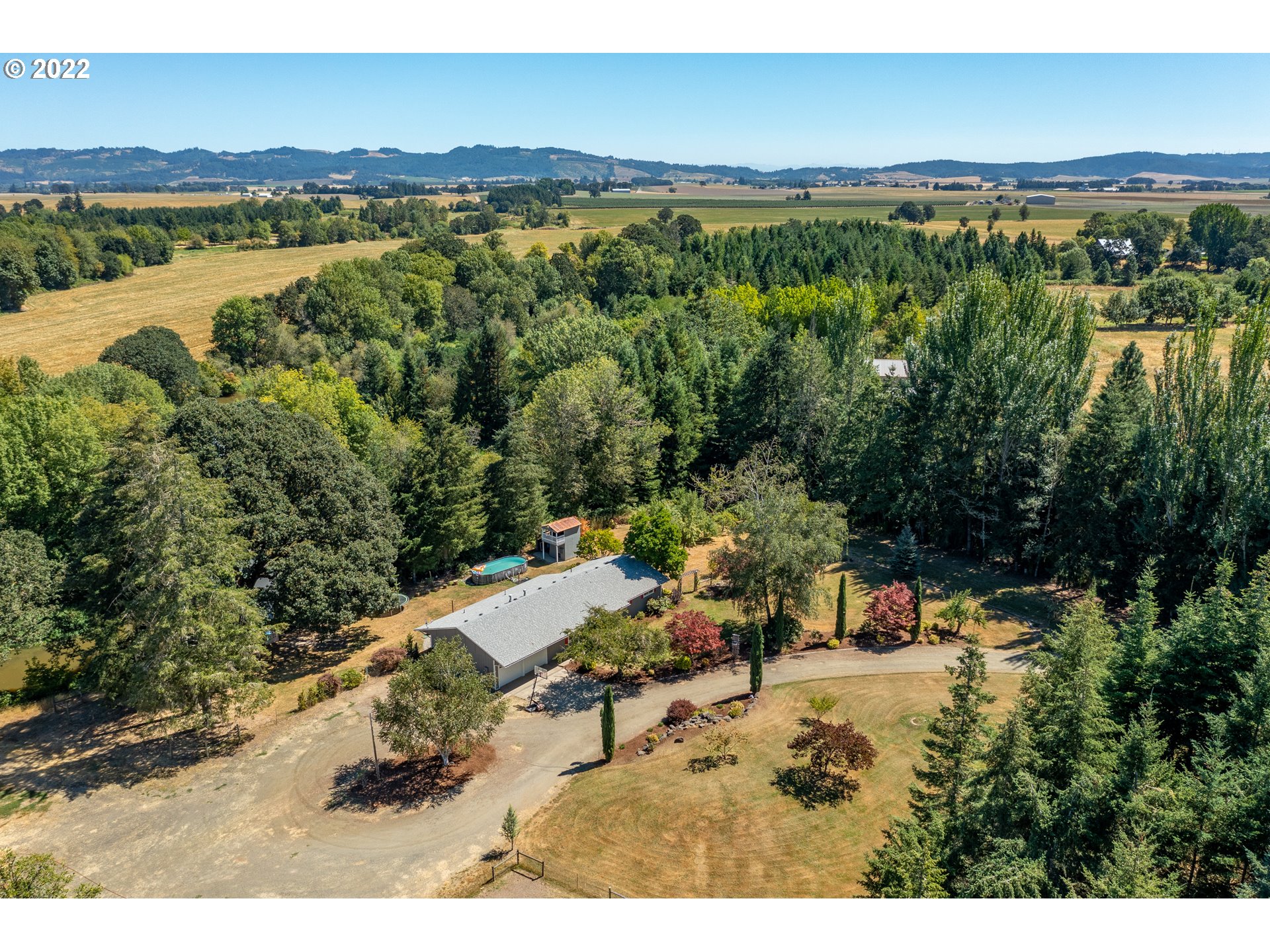 8310 Southwest Broadmead Road Amity, OR 97101 - Photo 3 of 32