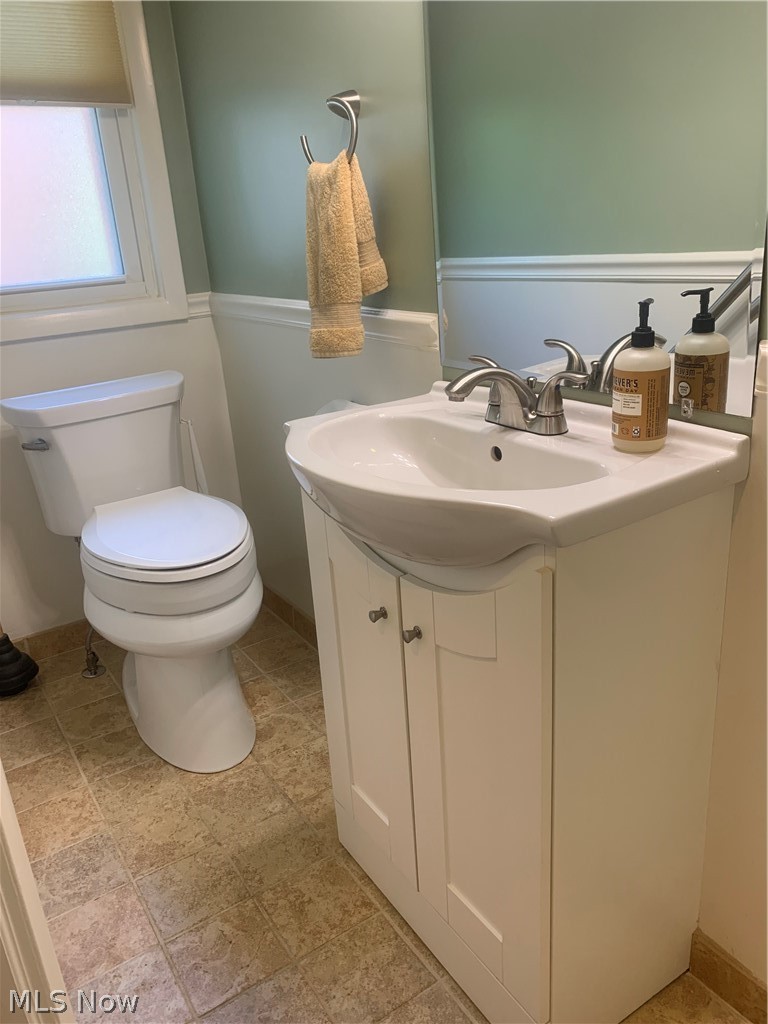 4493 Birchwold Road South Euclid, OH 44121 - Photo 21 of 31 1/2 BA on 1st Flr