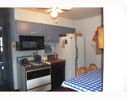 123 Hillendale Road Pittsburgh, PA 15237 - Photo 11 of 18 Kitchen.
