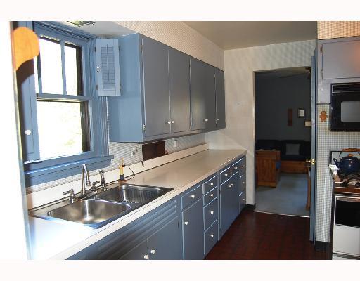 123 Hillendale Road Pittsburgh, PA 15237 - Photo 10 of 18 Kitchen.