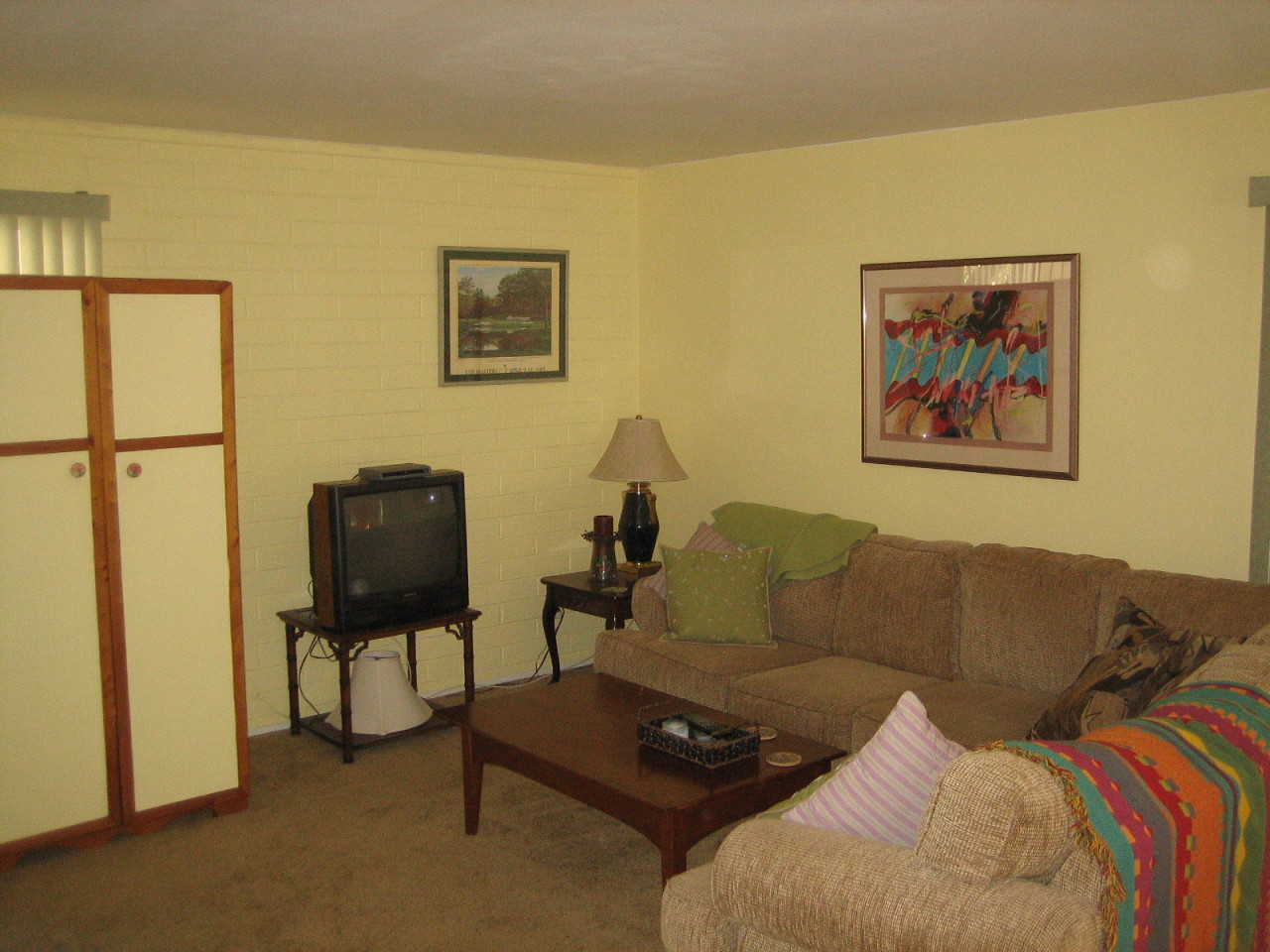4111 East Camelback Road, Unit 27 Phoenix, AZ 85018 - Photo 7 of 12 Family Room