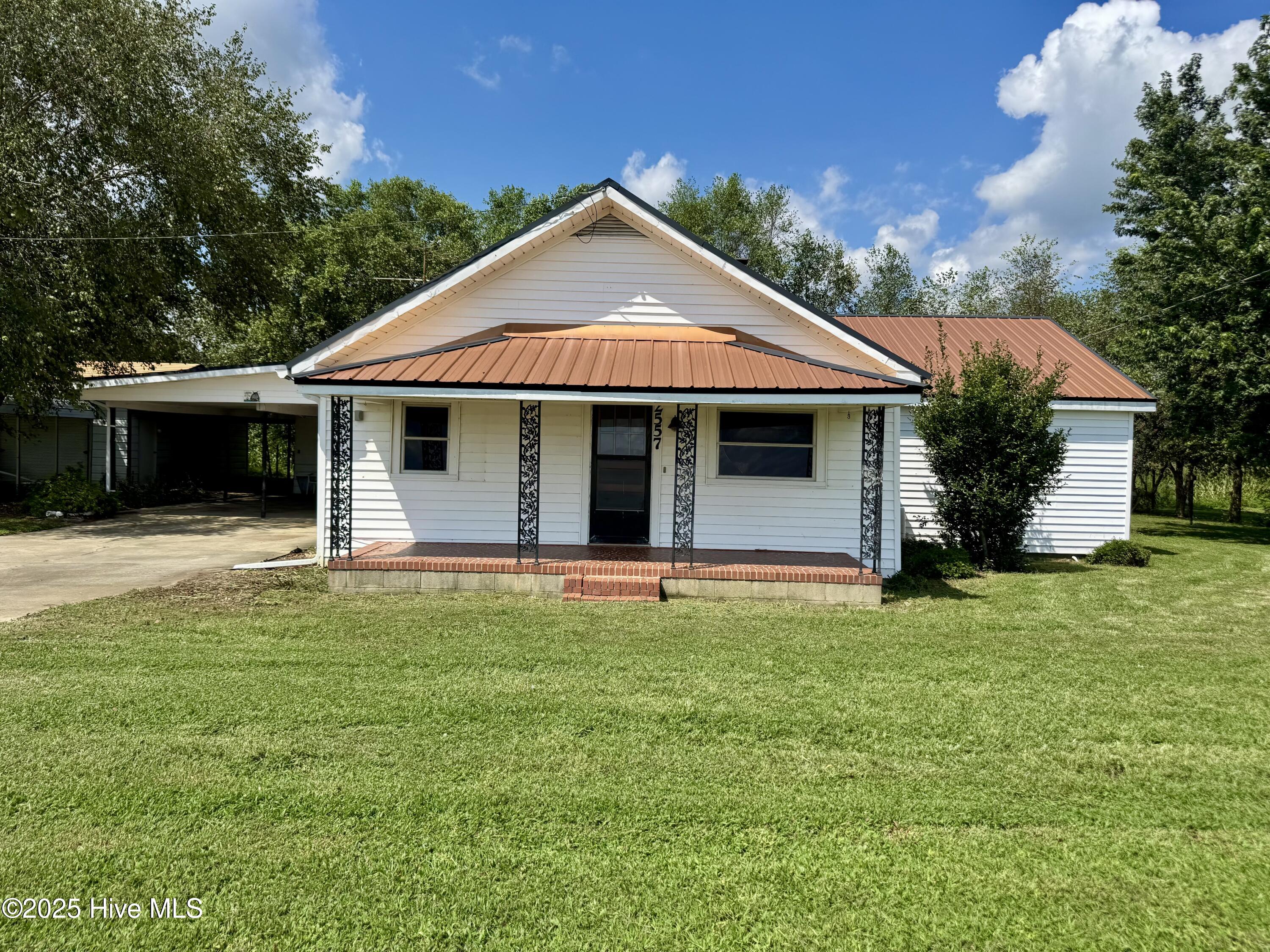 2557 Dudley Road Newton Grove, NC 28366 - Photo 1 of 39 cover