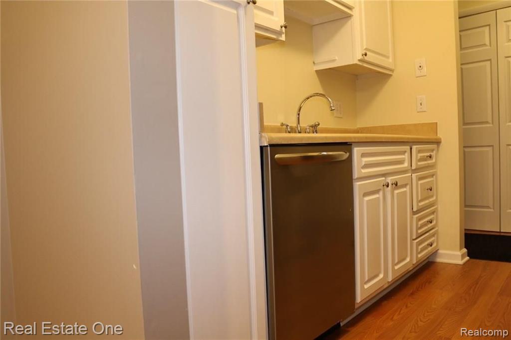 30038 West 12 Mile Road, Unit 42 Farmington, MI 48334 - Photo 16 of 23