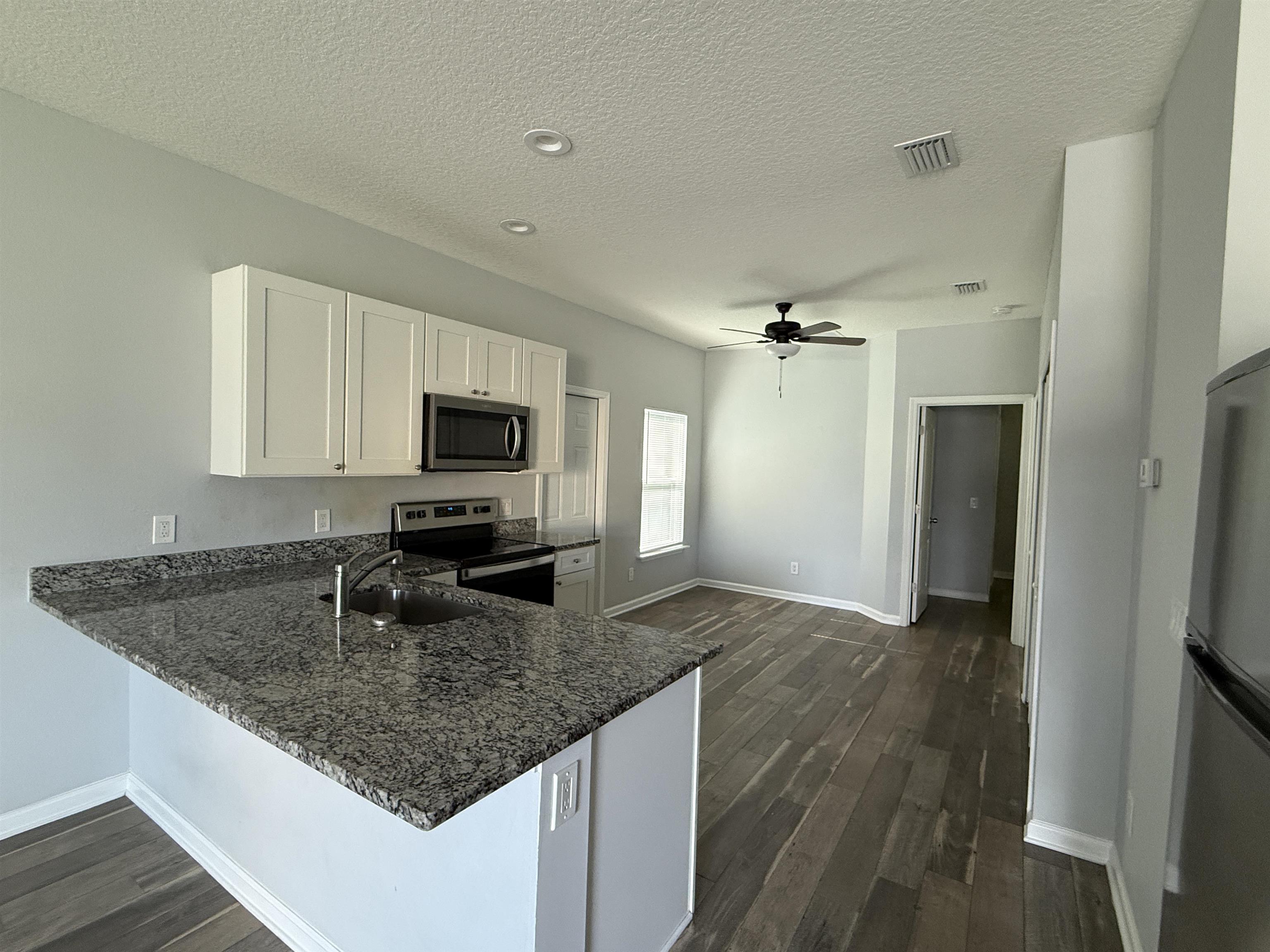 863 Helen Street St. Augustine, FL 32084 - Photo 3 of 10