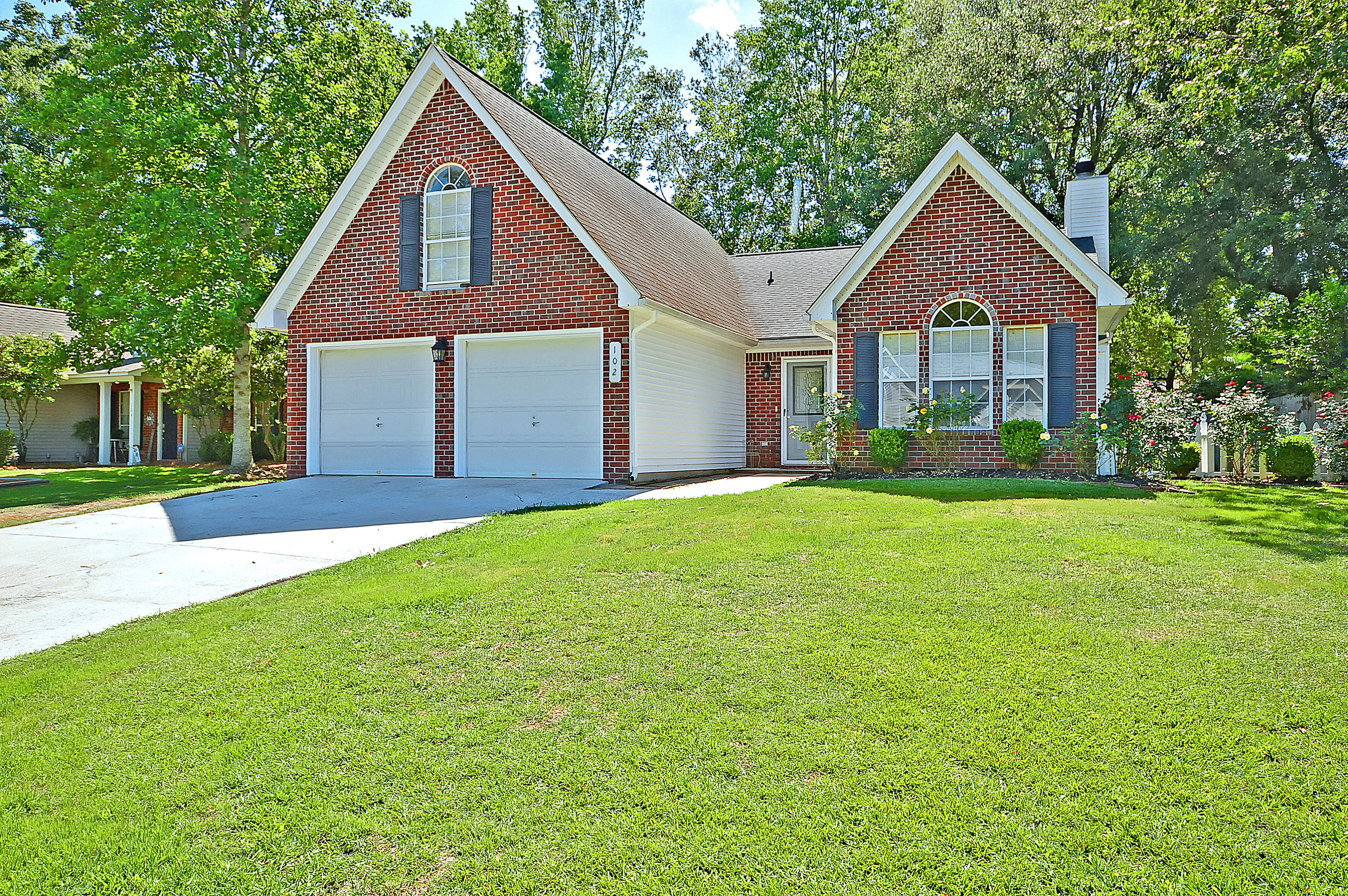 102 Landau Road Summerville, SC 29485 - Photo 3 of 33 DSC_0221 copy