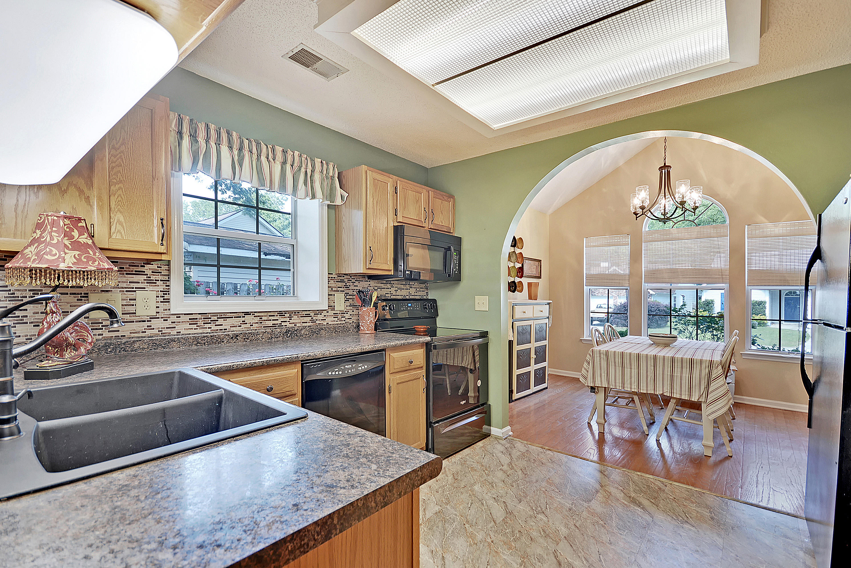 102 Landau Road Summerville, SC 29485 - Photo 10 of 33 DSC_0285_DSC_0291 copy