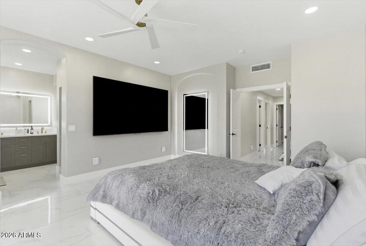 1732 West Commerce Avenue Gilbert, AZ 85233 - Photo 17 of 35 Primary Bedroom