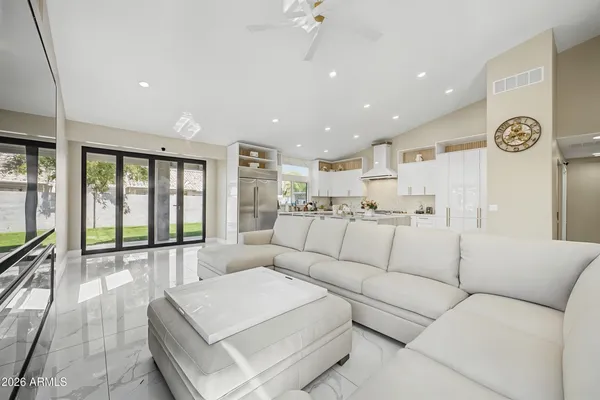 $899,000 | 1732 West Commerce Avenue, Gilbert, AZ 85233