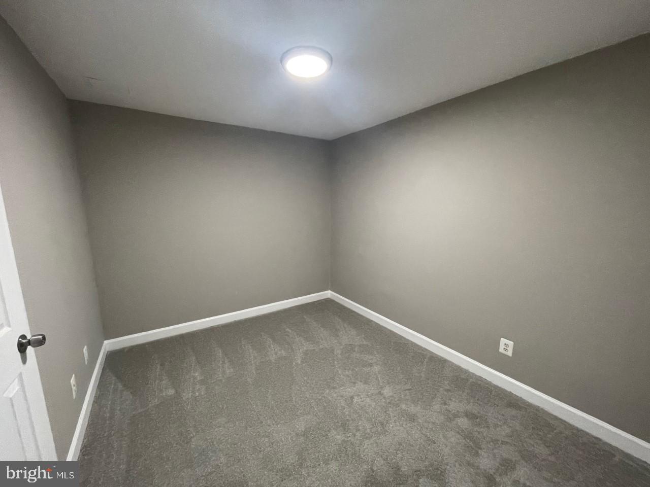 8807 Cameo Square Springfield, VA 22152 - Photo 24 of 29 Gallery Image 24