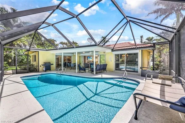 $18,000 | 723 Willowhead Drive, Naples, FL 34103