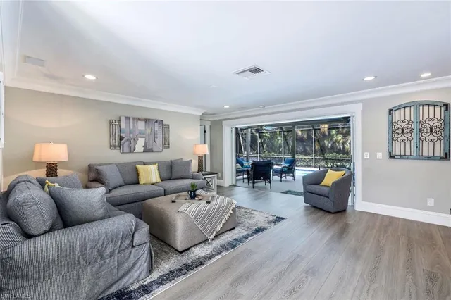 $18,000 | 723 Willowhead Drive, Naples, FL 34103