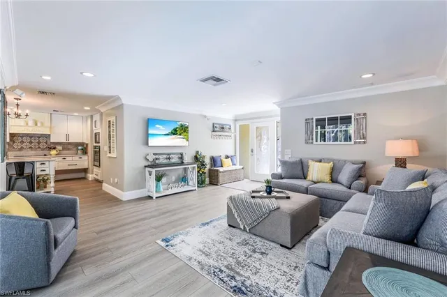 $18,000 | 723 Willowhead Drive, Naples, FL 34103