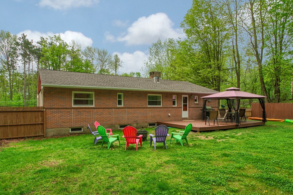 30 Center Street Ashburnham, MA 01430 - Photo 25 of 30 a front view of a house with garden