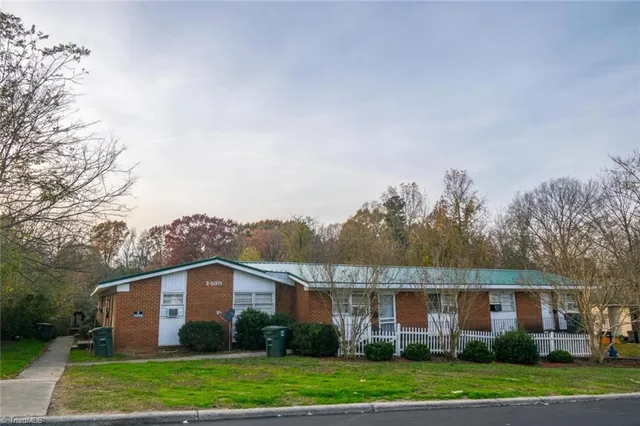 $850 | 2330 Kersey Street, Unit C, Greensboro, NC 27406