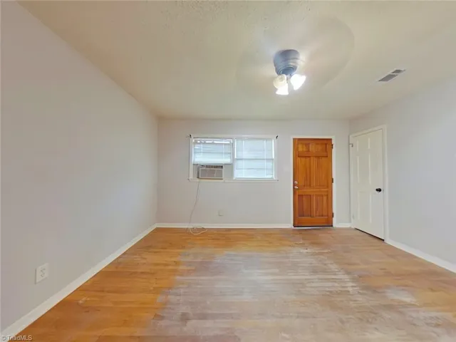 $850 | 2330 Kersey Street, Unit C, Greensboro, NC 27406