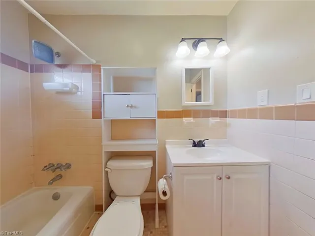 $850 | 2330 Kersey Street, Unit C, Greensboro, NC 27406