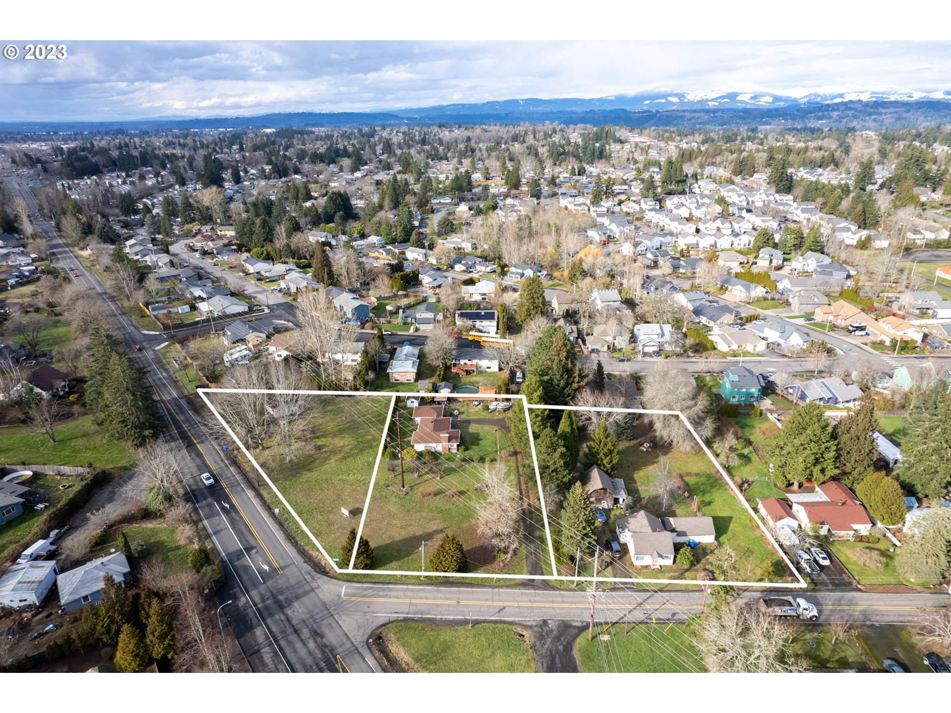 4401 Southeast Chase Road Gresham, OR 97080 - Photo 4 of 40 Gallery Image 4