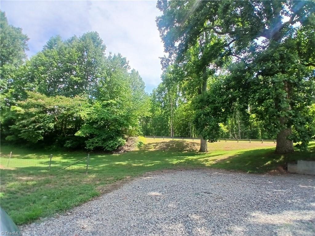 999 Ben Lee Road Thomasville, NC 27360 - Photo 23 of 24