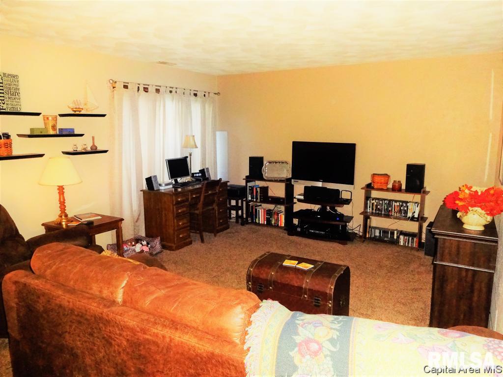 14 Brookside Place Springfield, IL 62704 - Photo 2 of 18 Gallery Image 2