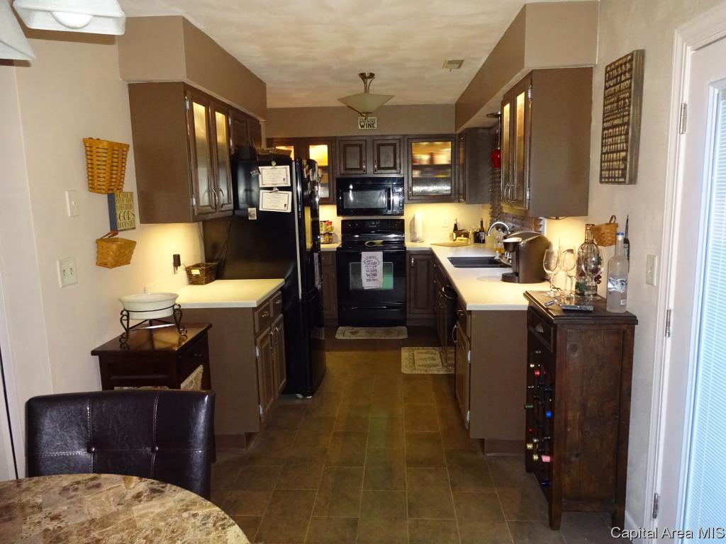 14 Brookside Place Springfield, IL 62704 - Photo 8 of 18 Gallery Image 8
