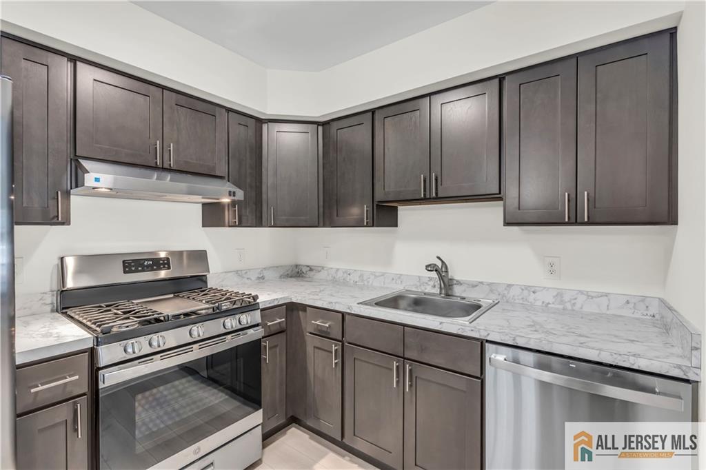 1237 Waterford Drive, Unit 1237 Edison, NJ 08817 - Photo 7 of 26