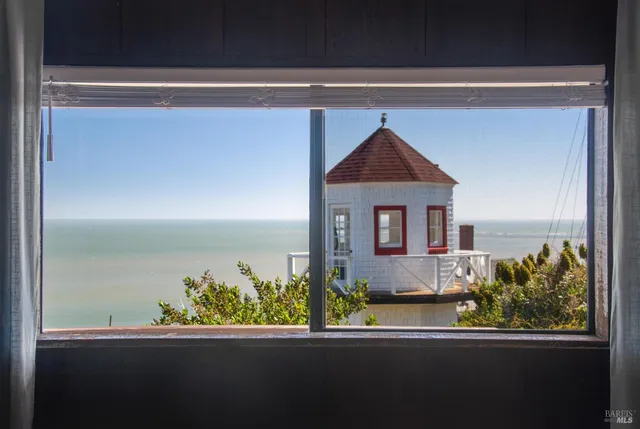 $1,450,000 | 71 Cresente Avenue, Bolinas, CA 94924