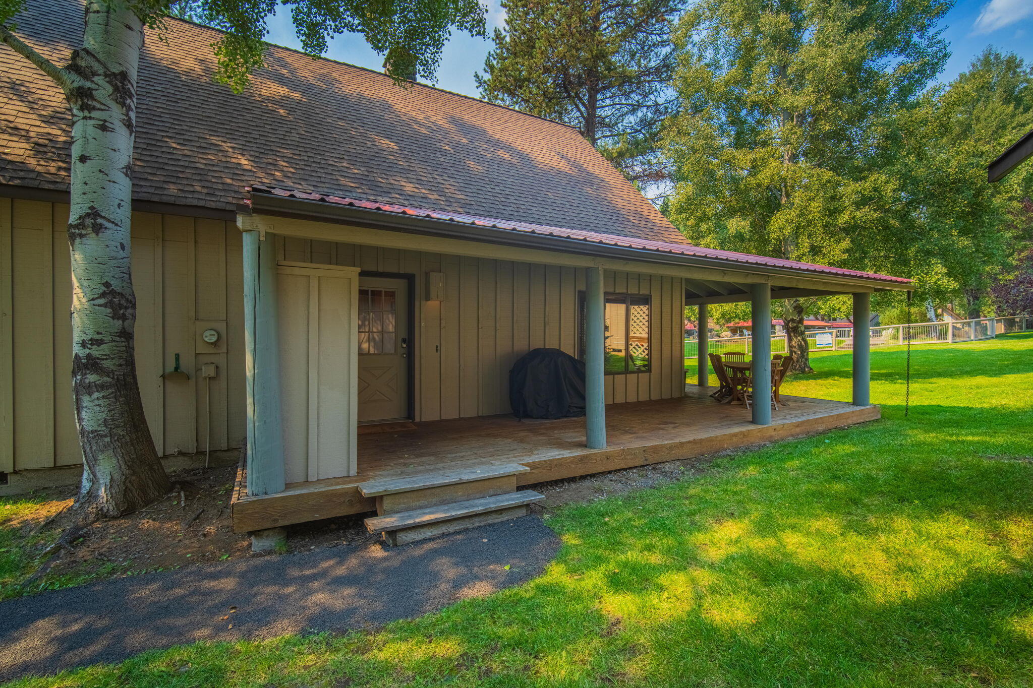 57492 Circle 4 Cabin Road, Unit 19 Sunriver, OR 97707 - Photo 4 of 24 5-web-or-mls-Circle 4 Condo 19-05