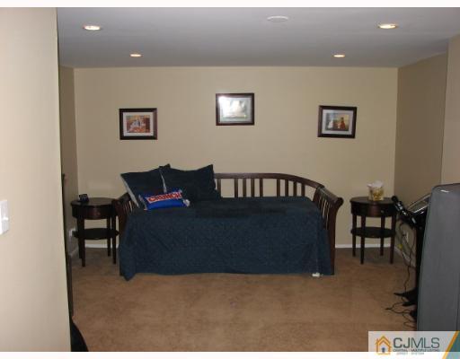 92 Rieder Road Spotswood, NJ 08884 - Photo 5 of 8 Gallery Image 5
